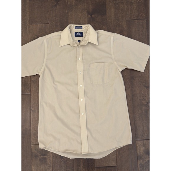 Stafford Mens Size 15.5 Short‎ Sleeve Button Down Tan Beige Shirt Wrinkle-Free - Picture 2 of 6